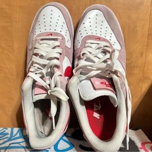 Nike Air Force 1 '07 Valentine's Day DD3384-600 size 10.5